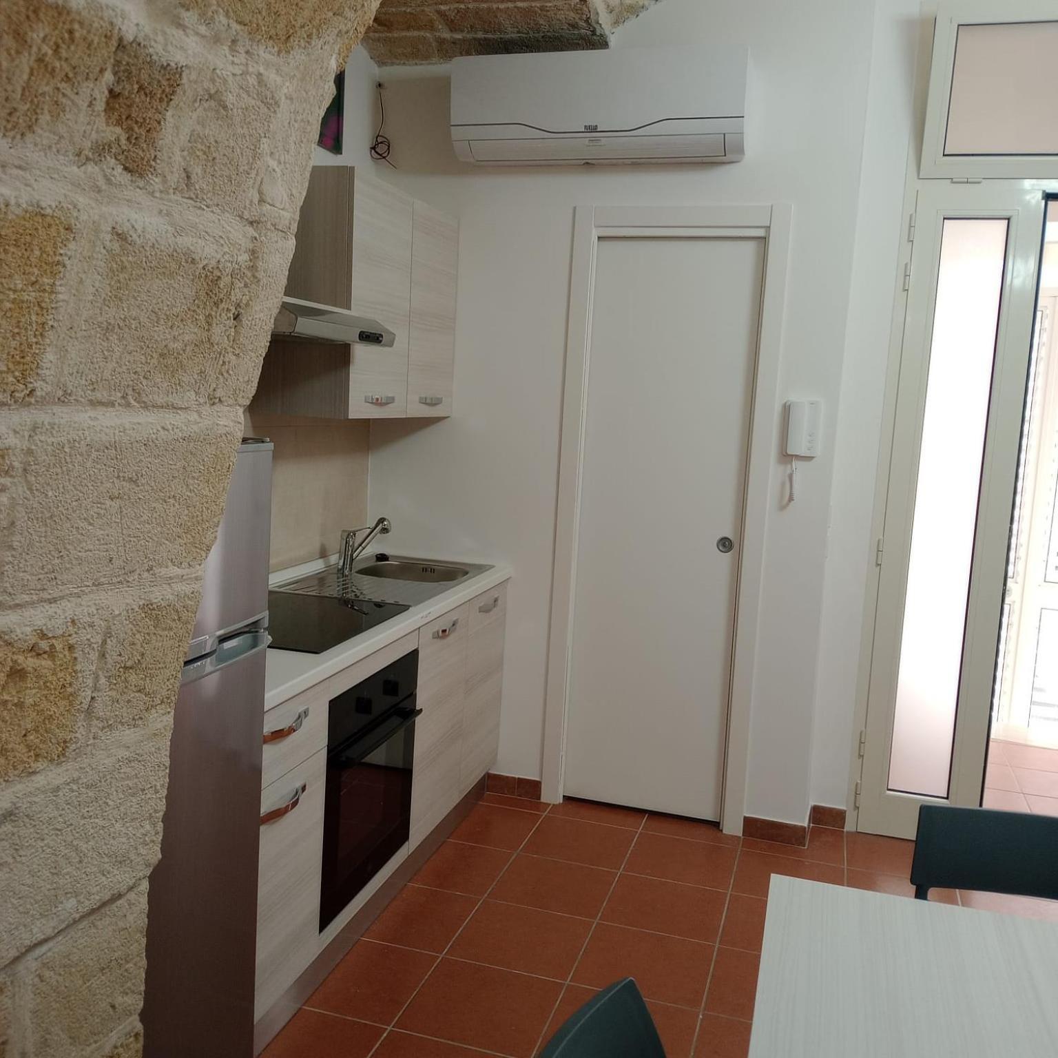 Casa Vacanza Nel Cuore Della Pietra บาร์เลตตา ภายนอก รูปภาพ